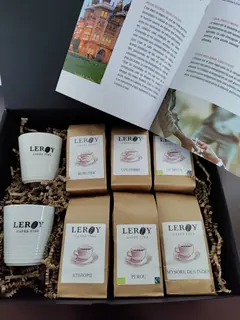 Coffret découverte " les Cafés Fins Leroy " Sélection de 6 Cafés Pure Origine et 2 mugs 